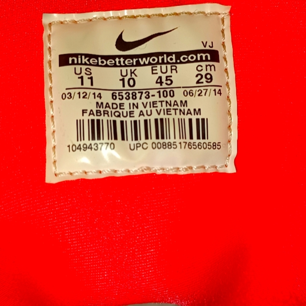 Throwback Nike high top tennis
